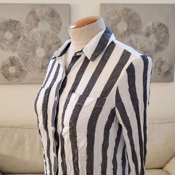 BP "The Perfect Shirt" Striped Button Down - size XS in Black/White - Picture 11 of 16